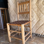 Moroccan chair in laurel wood with leather seat