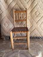 Moroccan chair in laurel wood with leather seat