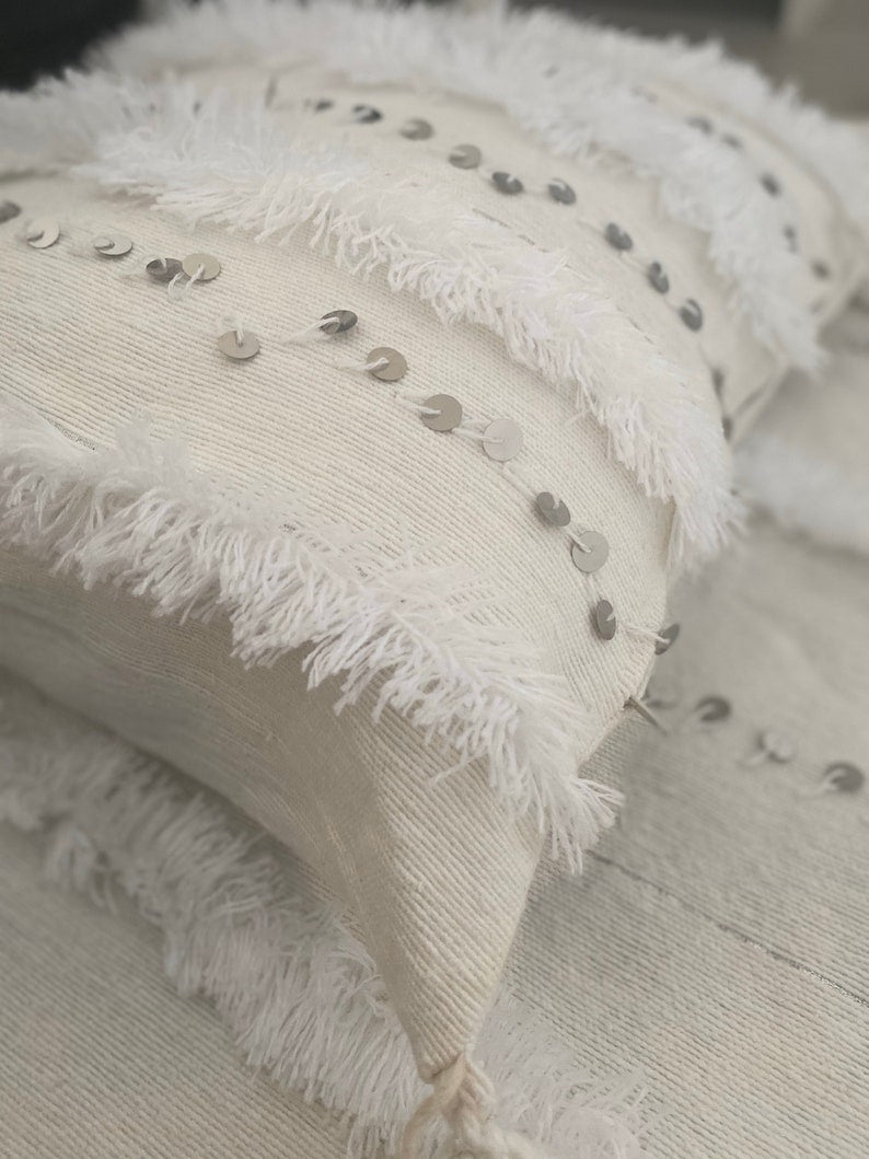 Coussins de lit Handira blancs marocains